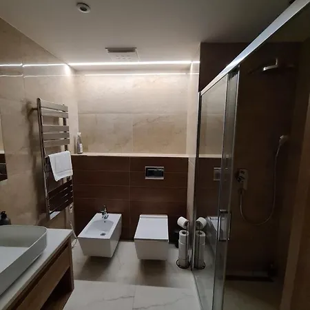 Akvamarin Apartament Bešeňová